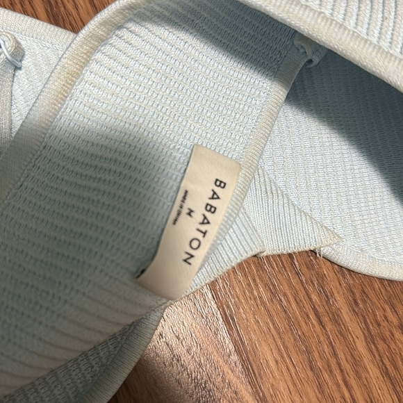 Babaton crop top from Aritzia - Picture 3 of 3